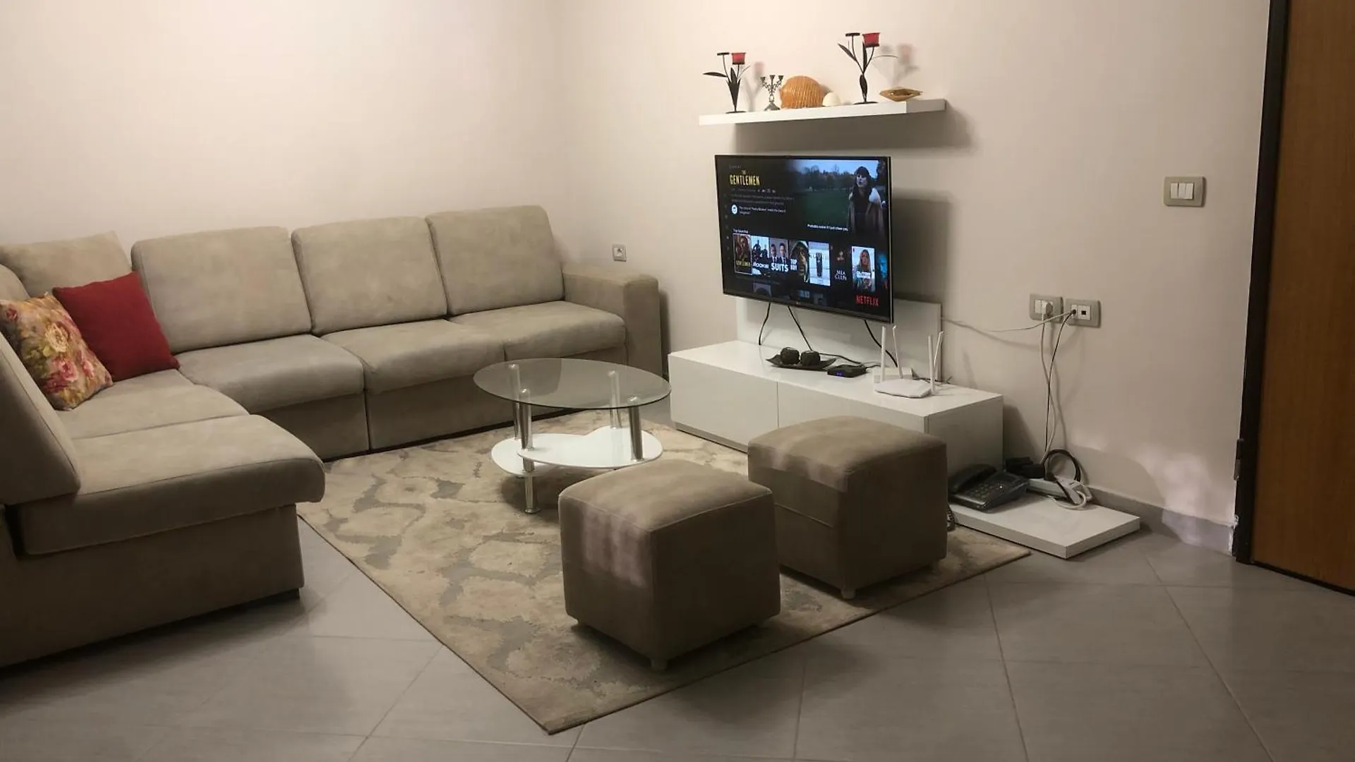 Vlorë Guest House Orest