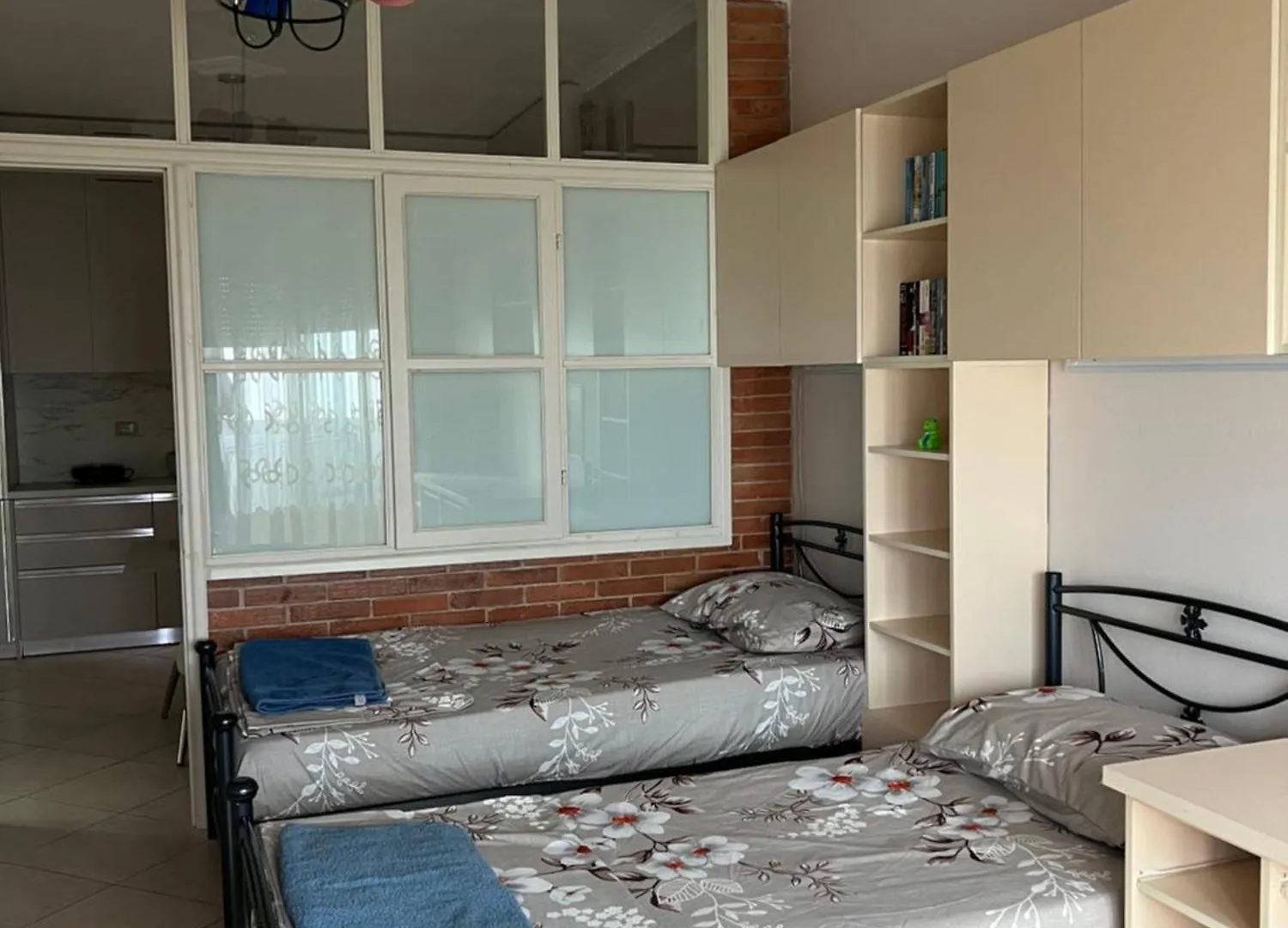 Vlorë Guest House Orest 0*,  אלבניה
